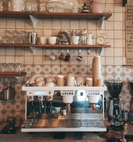 Coffee shops et petites villes